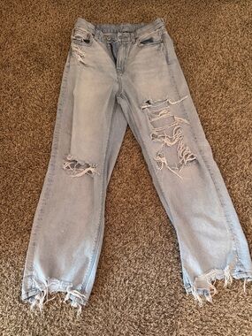 American Eagle Outfitters Light Blue Distressed Boyfriend Jeans